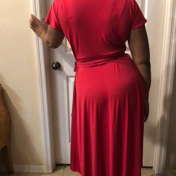 Dress - Picture 3 of 3